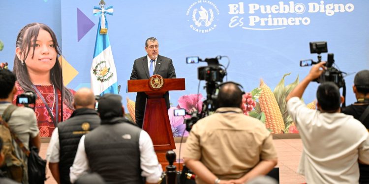 El presidente Bernardo Arévalo habla sobre la seguridad en la frontera con México.