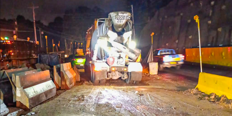 Avanza la construcción del segundo puente del kilómetro 11.5 de carretera a El Salvador. / Foto: Covial.