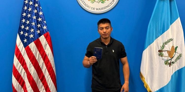 Inauguran centro de impresión de pasaportes en el Consulado General de Guatemala en el Estado de Washington, Estados Unidos. / Foto: Minex.