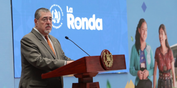 Presidente Bernardo Arévalo en conferencia de prensa.
