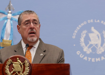 Presidente Bernardo Arévalo, en la Ronda de la Semana, informa sobre el programa Becas por nuestro futuro.