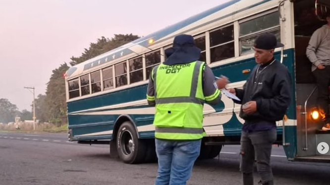 DGT informa a la población sobre accidente de tránsito en ruta interamericana./Foto: DGT.