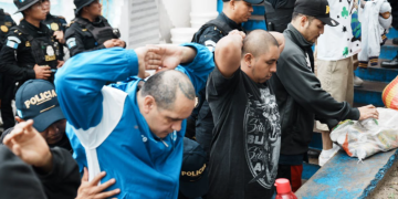 Las autoridades subrayaron que esta serie de operativos marca el inicio de una nueva etapa en la administración penitenciaria. / Foto: Mingob