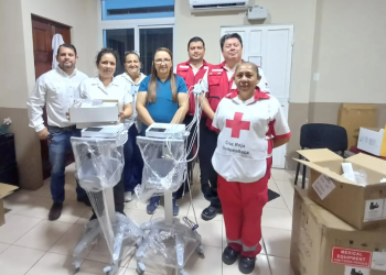 Centro de Salud en Quetzaltenango recibe nuevo equipo de electrocardiógrafos. (Foto: MSPAS)