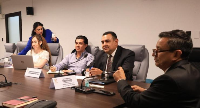 Director de la DGT respondió a solicitudes de transportistas de Alta Verapaz./Foto: DGT.