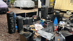 Decomisan equipos de sonido y más electrónicos en el Boquerón. / Foto: PNC.