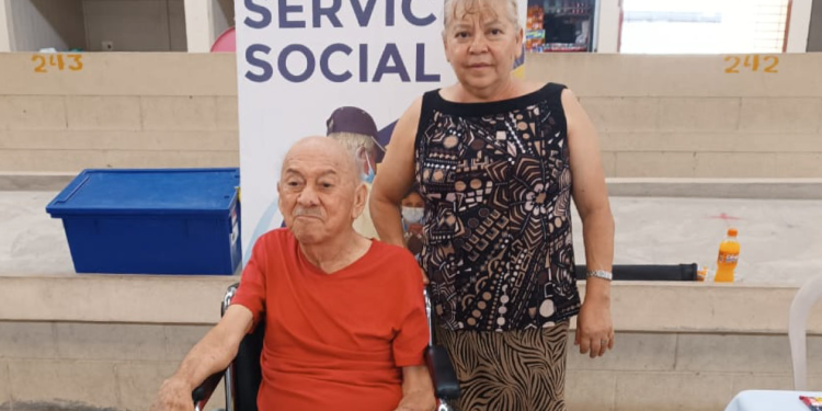 SOSEP beneficia a 53 adultos mayores con entrega de insumos esenciales./Foto: SOSEP.