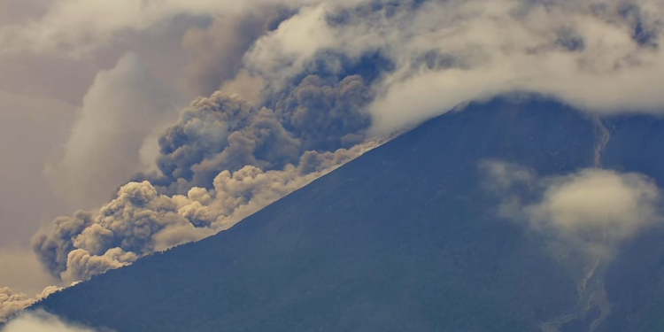 Insivumeh prevé 40 horas de actividad del volcán de Fuego./Foto: Sismología Nacional de Guatemala.