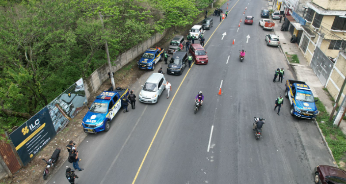 Taxis piratas Al operar sin permisos ni supervisión, pueden ser utilizados para fines delictivos. / Foto: PNC