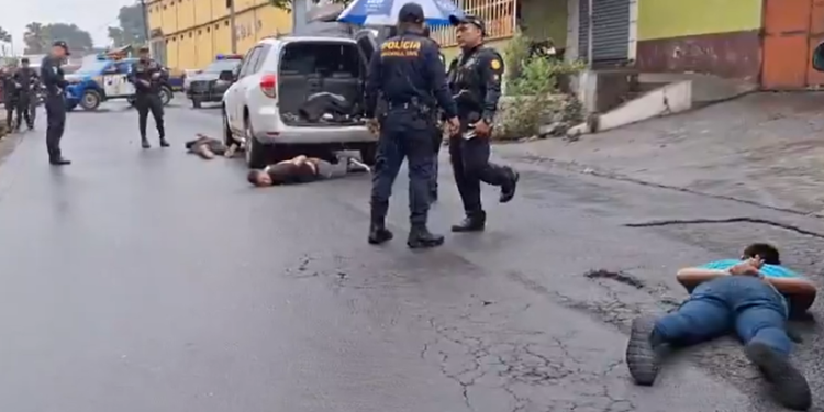 cuatro individuos señalados como posibles responsables de un ataque armado ocurrido en Mazatenango, Suchitepéquez. / Foto: PNC