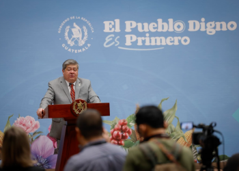 Bajo instrucciones del ministro Jiménez, en las últimas semanas se ha reforzado la presencia policial en centros nocturnos. / Foto: Gilber Garcia