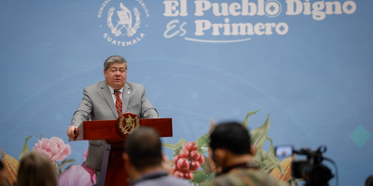 Bajo instrucciones del ministro Jiménez, en las últimas semanas se ha reforzado la presencia policial en centros nocturnos. / Foto: Gilber Garcia