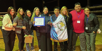 Mineduc felicita a grupo de estudiantes tras ganar primer lugar en competencia internacional de Iniciativa CADENA. (Foto: Mineduc)