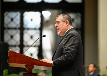 Presidente comparte acciones contra el STEG. (Foto: Byron de la Cruz)