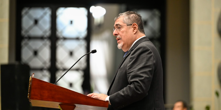 Presidente comparte acciones contra el STEG. (Foto: Byron de la Cruz)