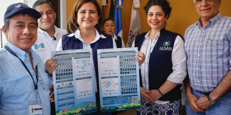 La vicepresidenta Karin Herrera lideró el Codesan en Santa Rosa. (Foto: Vicepresidencia)