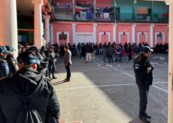 PNC continúa ejecutando requisas en centros carcelarios./Foto: PNC.