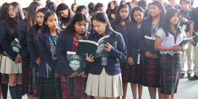 Idioma awakateko es impulsado por la ALMG./Foto: ALMG.