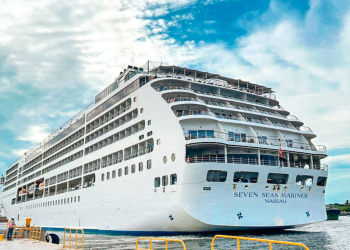 Puerto Quetzal recibe a 650 turistas del crucero Seven Seas Mariner./Foto: Inguat.