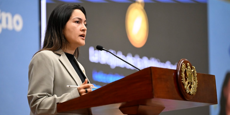 Viceministra de Desarrollo calificó al RSH como una herramienta de clasificación socioeconómica. / Foto: Byron de la Cruz.