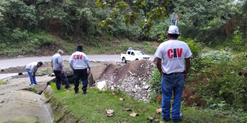 La DGAC atendió la emergencia en el tramo San José Calderas, La Soledad, jurisdicción de Chimaltenango. (Foto: CIV)