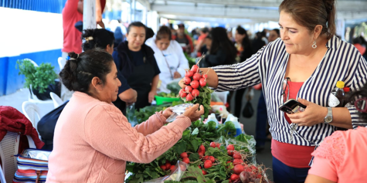 Con cada nueva feria, el MAGA reafirma su voluntad de mantener contacto directo con las comunidades y apoyar el desarrollo sostenible del país. / Foto: MAGA