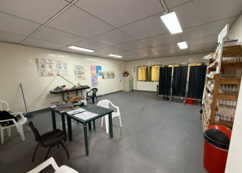 Unidad de Construcción de Edificios del Estado instala módulo con servicios básicos de salud. (Foto: CIV)