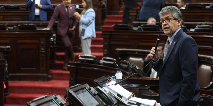 Desde el pasado 6 de marzo, el titular del Ministerio de Salud ha estado asistiendo al Congreso como parte del proceso de interpelación. / Foto: Congreso