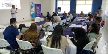 DGAC capacitó a comunicadores sobre el uso adecuado de drones./Foto: DGAC.