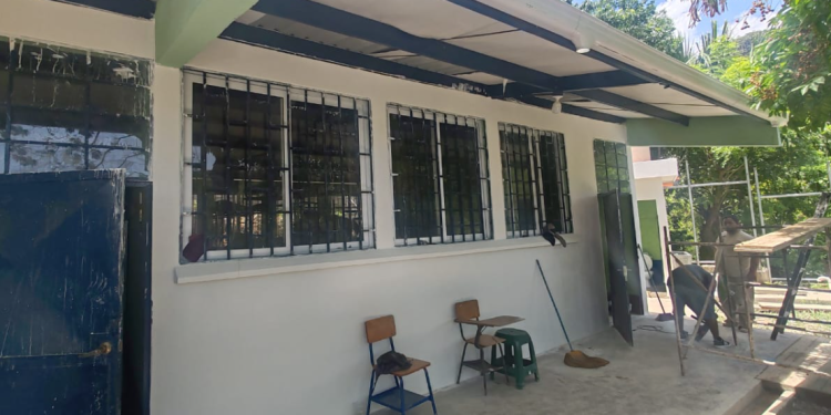 Estudiantes de El Magueyal se benefician con renovación de INEB./Foto: CIV.