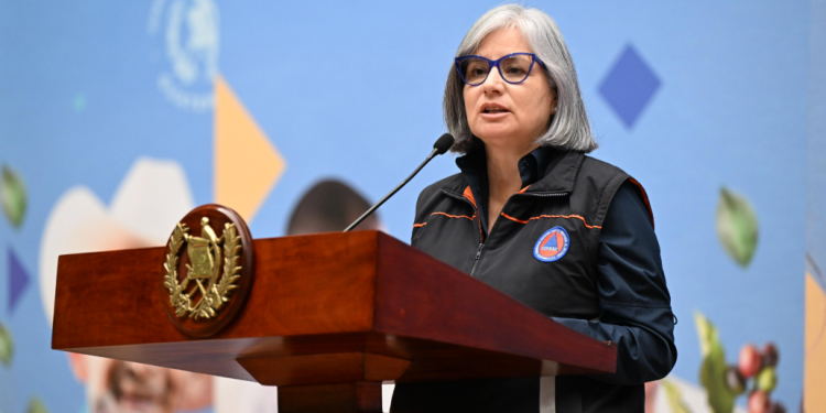 La secretaria ejecutiva de Conred destacó que el Sistema Conred está a disposición de las personas afectadas por lluvias./Foto: Byron de la Cruz.