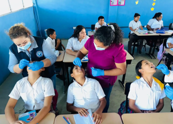 Realizaron jornada de fluorización en Santa Anta, Petén. (Foto: MSPAS)