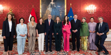 Primera dama de la Nación, Lucrecia Peinado, atiende a invitación de primera dama de Ucrania, Olena Zelenska. / Foto: X @ZelenskaUA.