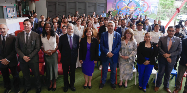 Vicepresidencia reafirma el compromiso con los refugiados