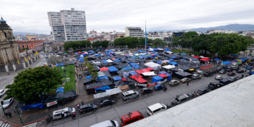 PGN recibe nuevo amparo contra el cese de clases promovido por el STEG. / Foto: Gilber García .