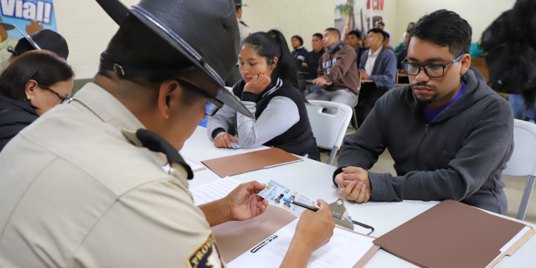 Aspirantes a brigadas de Provial atienden a pruebas físicas, médicas y de conocimiento./Foto: TGW.
