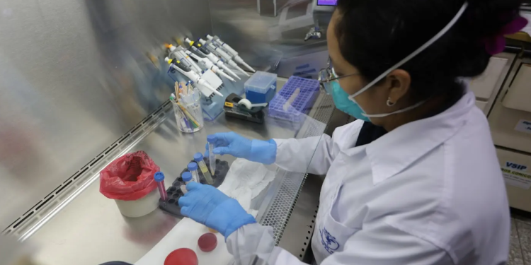 Laboratorio Nacional de Salud recibe reconocimientos internacionales. (Foto: MSPAS)