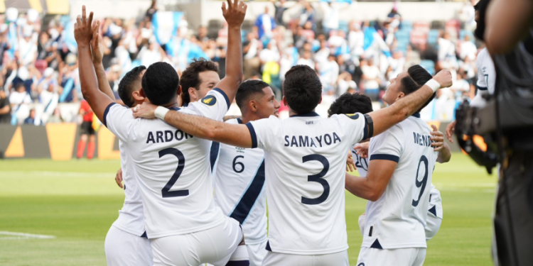 Guatemala sobrevive al grupo de la muerte y se instala en cuartos de la Copa Oro