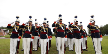 Con esta nueva generación de oficiales y ascensos, el Ejército de Guatemala refuerza su compromiso con el servicio público. / Foto: Gilber García