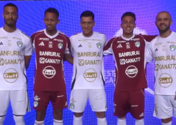 Adidas se pone la camiseta de Comunicaciones