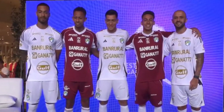 Adidas se pone la camiseta de Comunicaciones