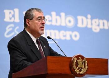Presidente Bernardo Arévalo, en conferencia de prensa. / Foto: Byron de la Cruz