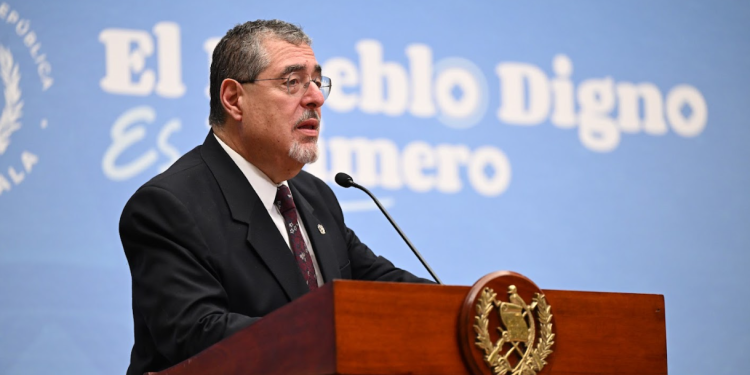 Presidente Bernardo Arévalo, en conferencia de prensa. / Foto: Byron de la Cruz