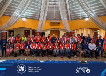 Acreditan y juramentan a integrantes de la Codred de Escuintla