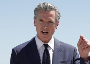 El gobernador de California, Gavin Newsom, responsabiliza a Trump de haber audizado la situación en Los Ángeles.