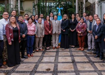 Ruta del Chip: República de China (Taiwán) capacita a ingenieros guatemaltecos. / Foto: Mineco.