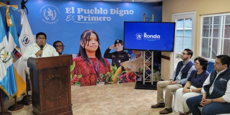 Dan comienzo al modelo La Ronda Departamental para informar sobre proyectos territoriales. / Foto: Gobernación departamental.