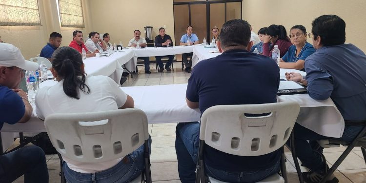 Abordan el proyecto de remodelación del área de emergencia del Hospital Regional de Cuilapa