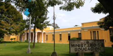 Ministerio de Educación publica acuerdo sobre ajuste salarial a técnicos auxiliares