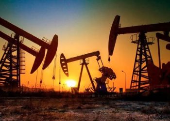 Petróleo de Texas se dispara un 7.26 % impulsado por los ataques entre Israel e Irán